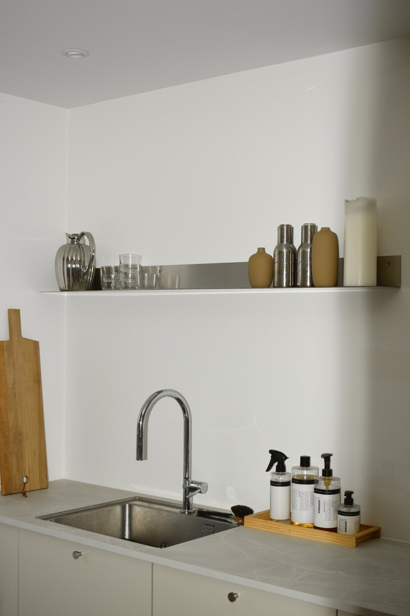Skagen - Wall-mounted stainless steel shelf