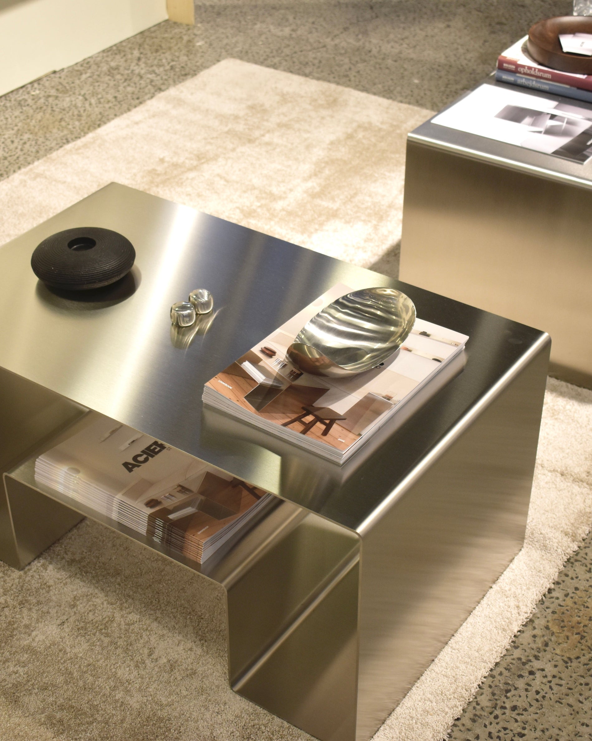 Uppsala sofabord: dual-surface coffee table - Acier Studio