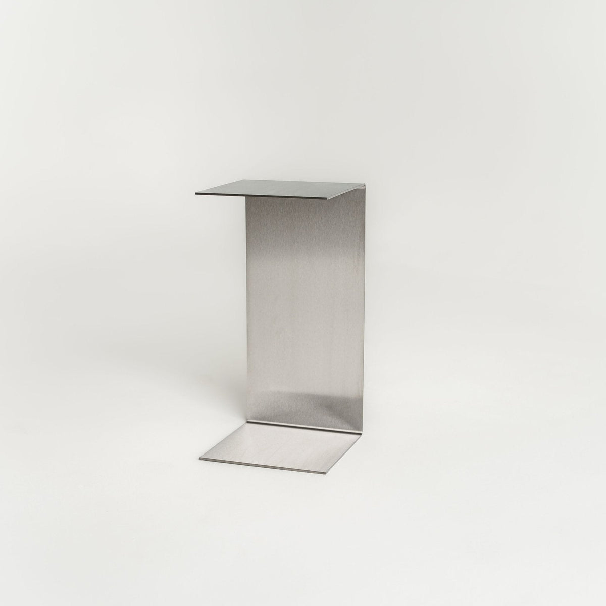 Pedestal OSLO in brushed stainless steel by Acier Studio